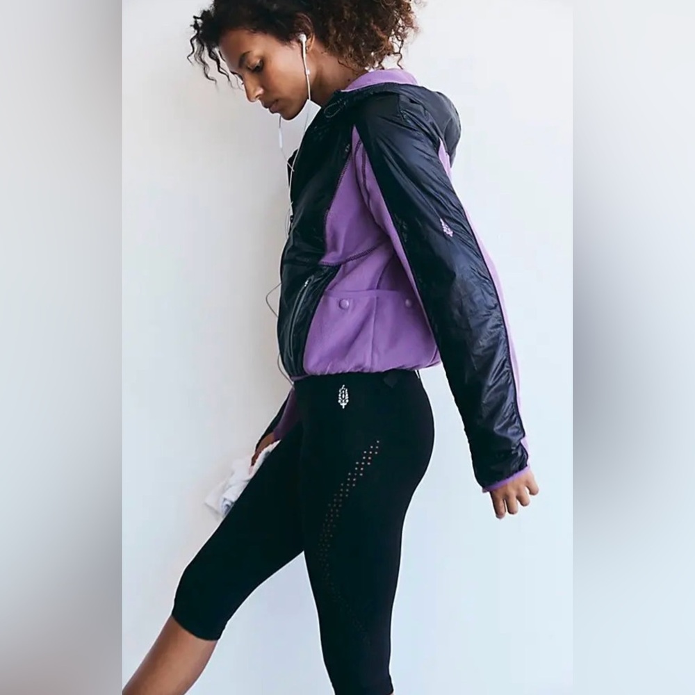 Free People Movement‎ Women’s Purple and Black fleece/tech Jacket size Medium